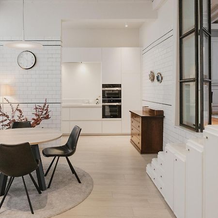 Blue Bird Residence Antwerpen Bagian luar foto