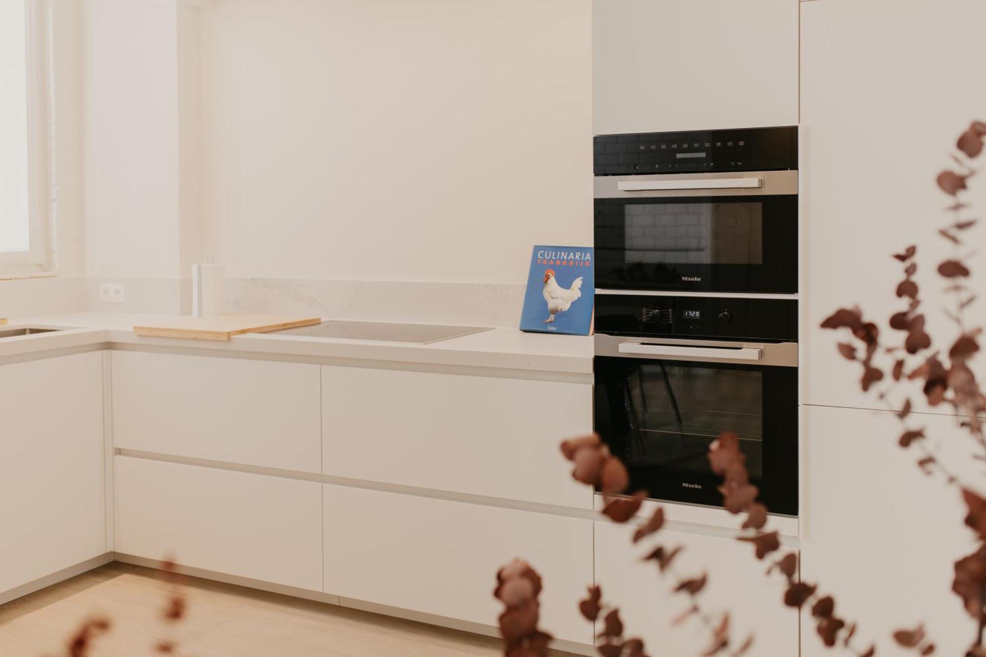 Blue Bird Residence Antwerpen Bagian luar foto
