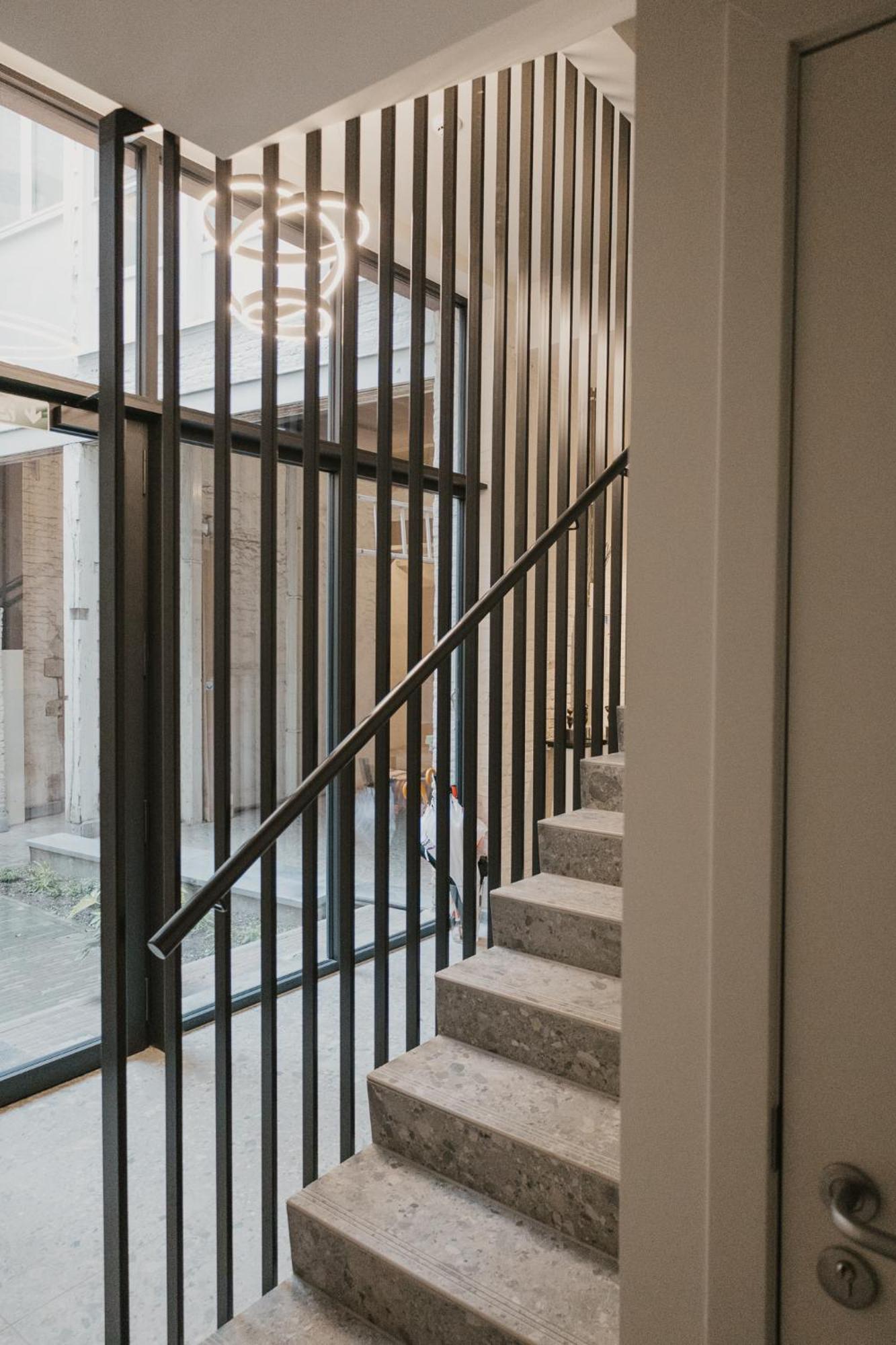 Blue Bird Residence Antwerpen Bagian luar foto