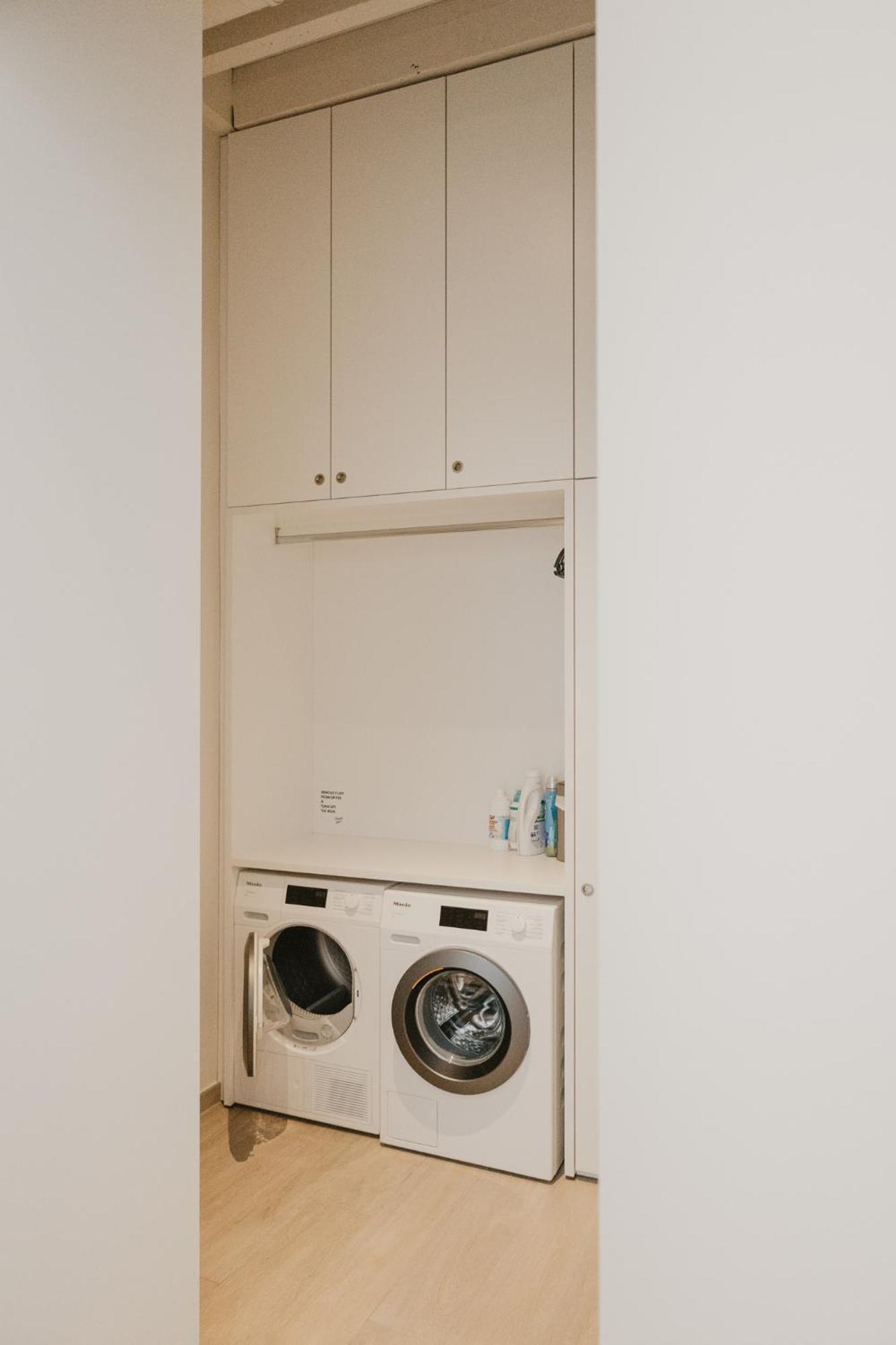Blue Bird Residence Antwerpen Bagian luar foto