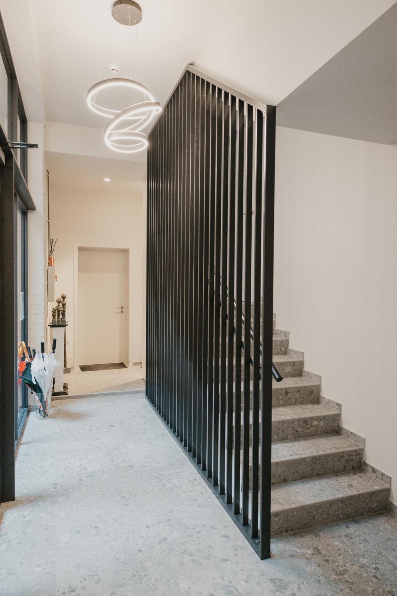 Blue Bird Residence Antwerpen Bagian luar foto